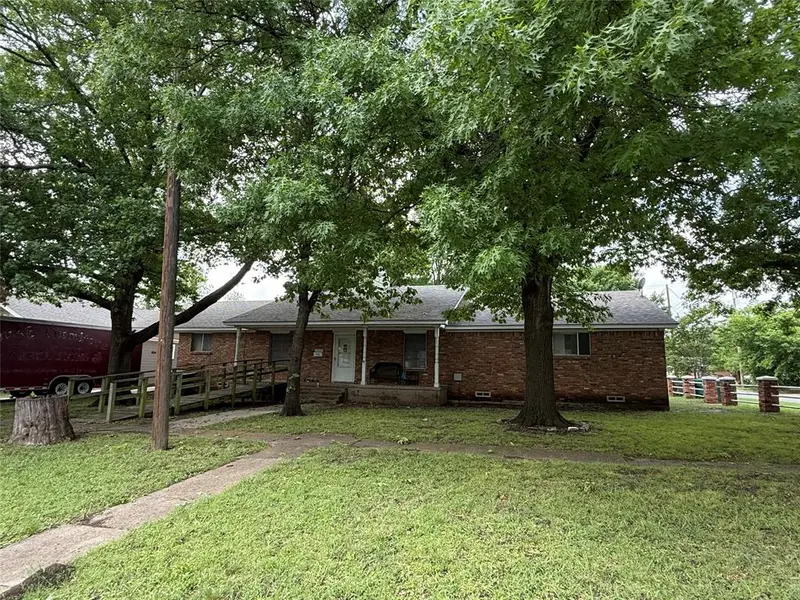 320 N Cleveland Avenue, Sherman, TX 75090
