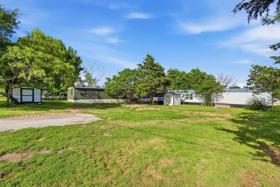 316 Summit Drive, Springtown, TX 76082