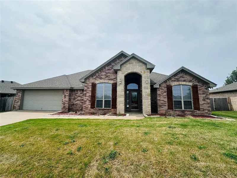 802 Wandering Court, Granbury, TX 76049