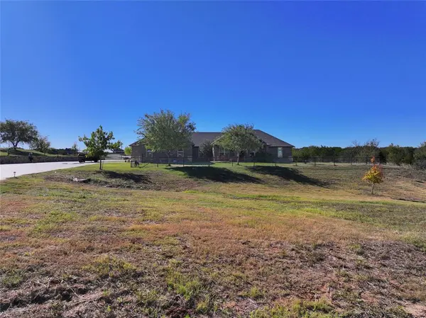 1431 Cheyenne Trail, Nemo, TX 76070