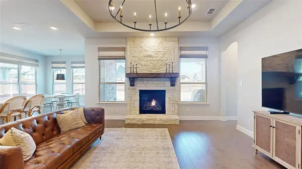 817 Fallbrook Avenue, Denton, TX 76210