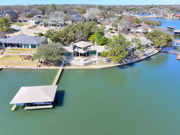 4917 Rio Vista Drive, Granbury, TX 76049