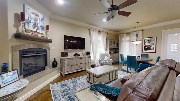 2200 Herons Nest Drive, Granbury, TX 76048