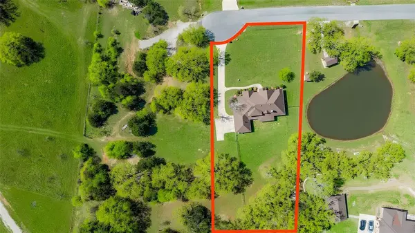 209 Ellis Creek Drive, Weatherford, TX 76085