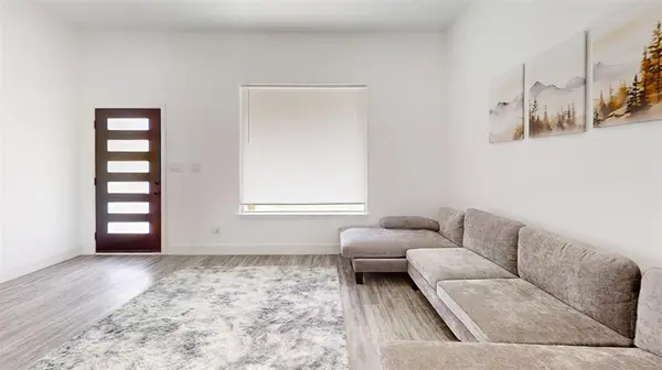 828 Indian Drive, Granbury, TX 76048