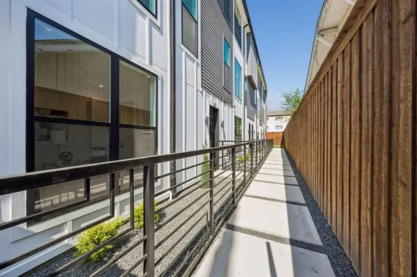 4719 Manett Street, Dallas, TX 75204