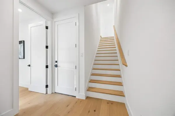 4719 Manett Street, Dallas, TX 75204