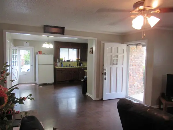 320 N Cleveland Avenue, Sherman, TX 75090