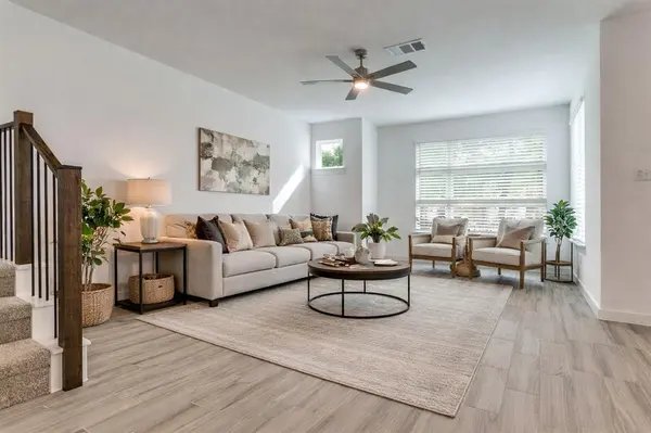 326 Oakbend Drive #16, Lewisville, TX 75067