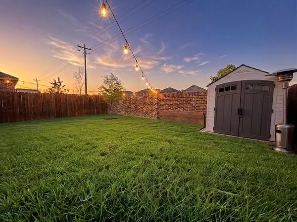 14033 Earlham Street, Pilot Point, TX 76258