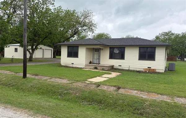 413 N Washington Street, West, TX 76691