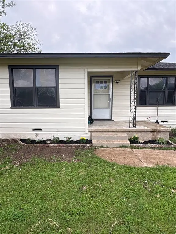 413 N Washington Street, West, TX 76691