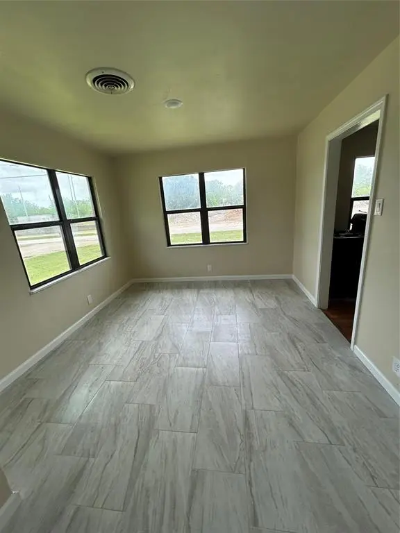 413 N Washington Street, West, TX 76691