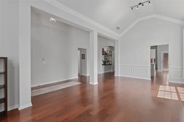 2729 Vista Bluff Boulevard, Lewisville, TX 75067