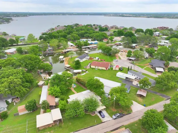 3703 Hartwood Drive, Granbury, TX 76049