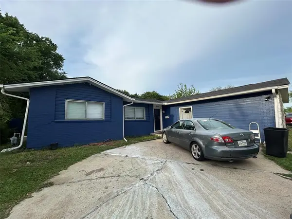 2729 Posey Drive, Irving, TX 75062