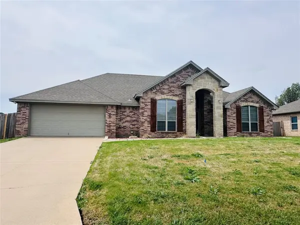 802 Wandering Court, Granbury, TX 76049