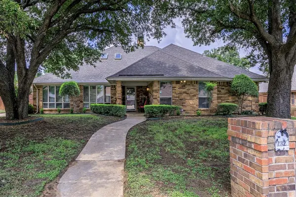 7324 Bramblewood Road, Fort Worth, TX 76133