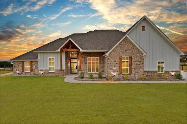 1066 Kingsley Court, Weatherford, TX 76087