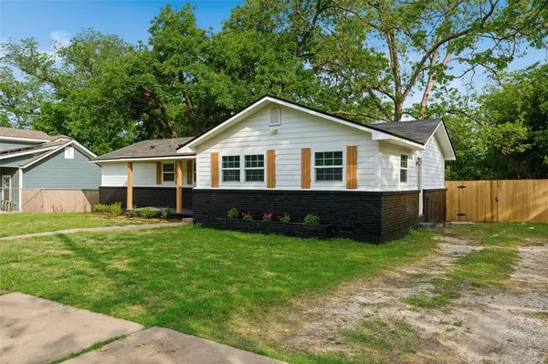 2512 Mckenzie Avenue, Waco, TX 76708