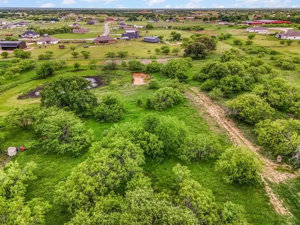 145 Tobiano Trace #1, Weatherford, TX 76087