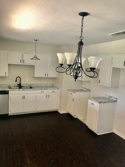 409 N Cedar Street, Springtown, TX 76082