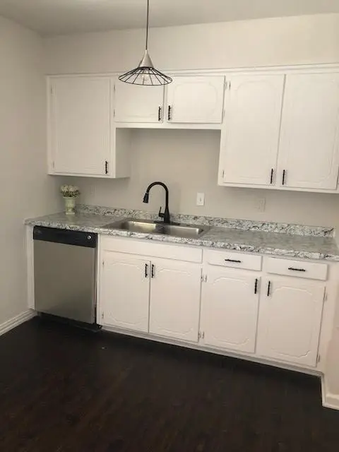 409 N Cedar Street, Springtown, TX 76082