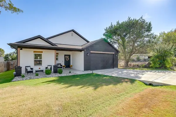 2217 Forest Hill Lane, Granbury, TX 76048