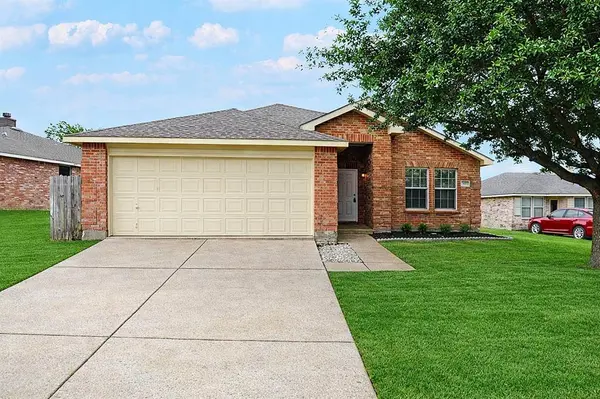 321 Briar Oaks Drive, Royse City, TX 75189