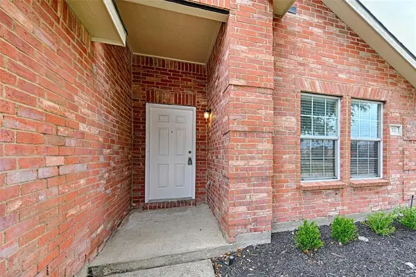 321 Briar Oaks Drive, Royse City, TX 75189