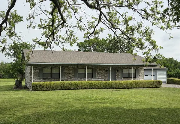 1104 W 13th, Bonham, TX 75418