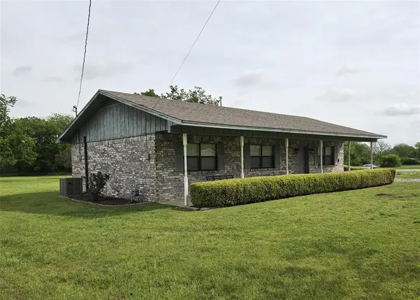 1104 W 13th, Bonham, TX 75418