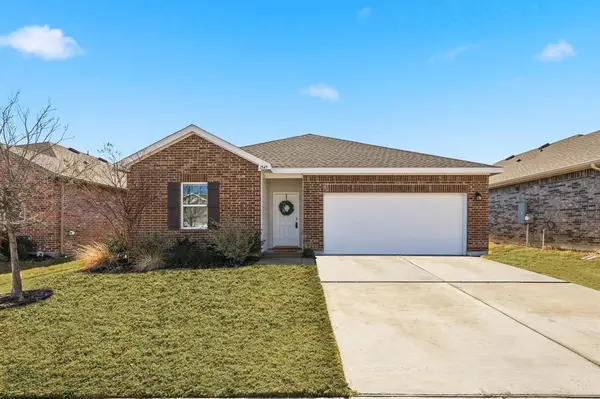 1545 Shadow Hawk Drive, Fort Worth, TX 76052