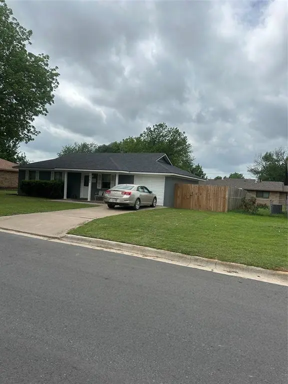 1201 N Taylor Street, Gainesville, TX 76240