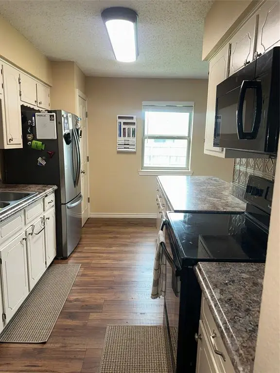 1201 N Taylor Street, Gainesville, TX 76240