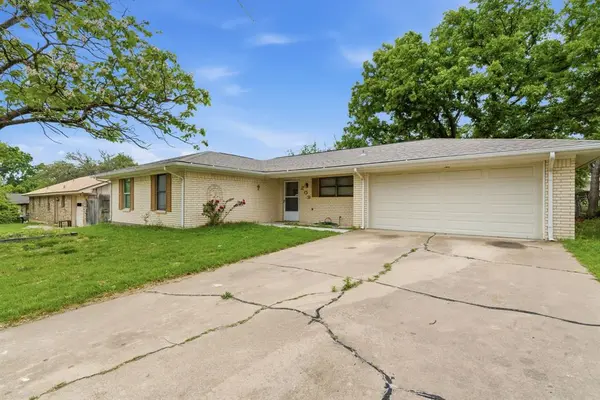 209 Moonlight Trail, Stephenville, TX 76401