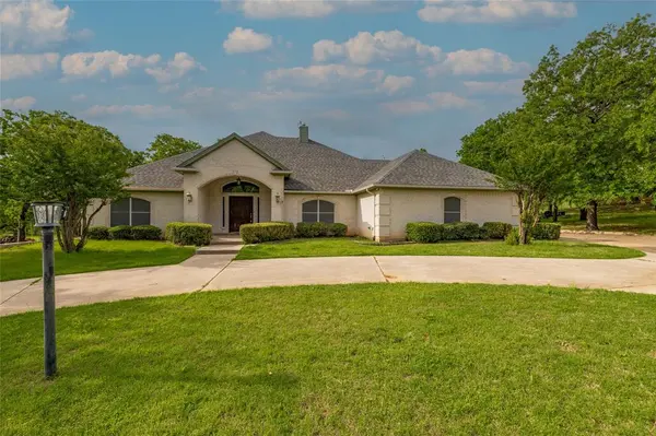603 Runaway Bay Drive, Runaway Bay, TX 76426