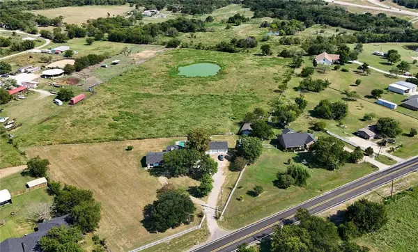 815 N Spikes Road, Corsicana, TX 75110