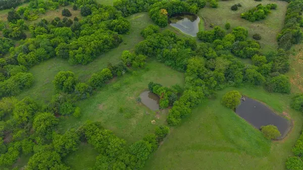 601 Gladys Street, Lone Oak, TX 75453