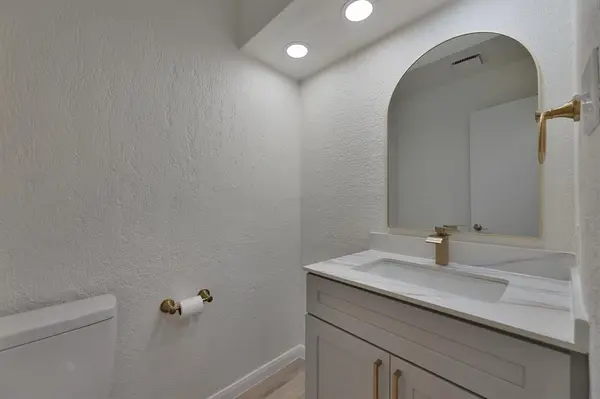 2821 Capella Circle, Garland, TX 75044