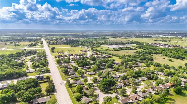 2008 Peacock Lane, Greenville, TX 75402