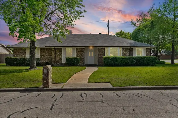 2008 Peacock Lane, Greenville, TX 75402