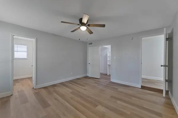 5002 French Wood Drive, Arlington, TX 76016