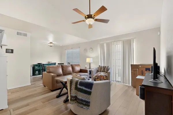 330 W Harwood Road #D, Hurst, TX 76054