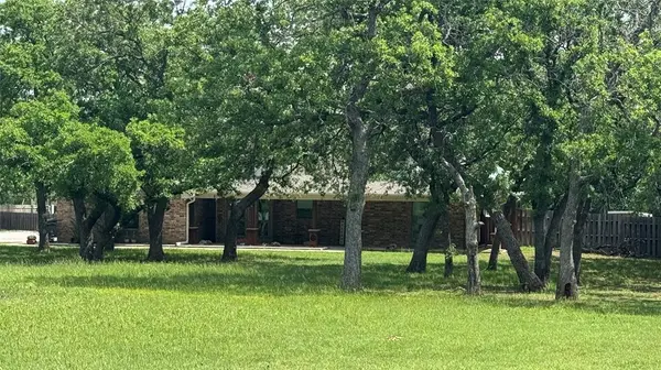 115 Deerfield Road, Paradise, TX 76073