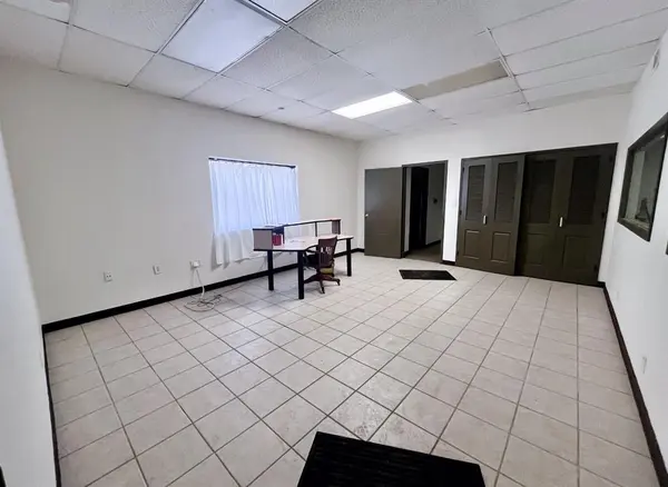 213 Valley Lane, Kennedale, TX 76060