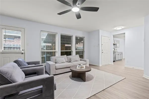 3028 Casa Bella Drive, Arlington, TX 76010