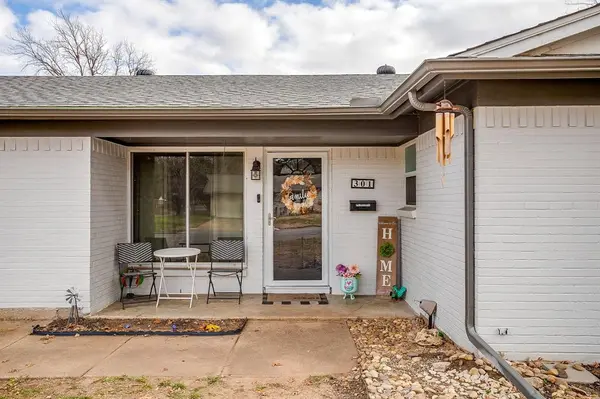 301 Lena Lane, Burleson, TX 76028