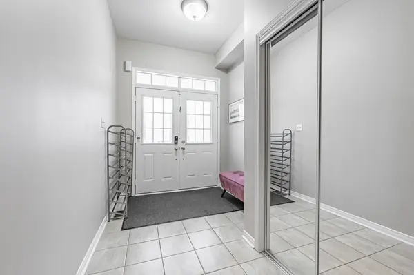 25 White Beach CRES, Vaughan, ON L6A 4K6