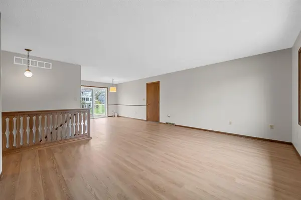 77 Amhurst St, Iowa City, IA 52245